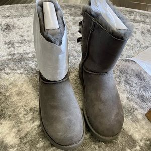 Ugg Twin Bow boots size 7 - Brand New